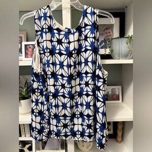 Banana Republic Blue and White Sleeveless Top XL - GUC